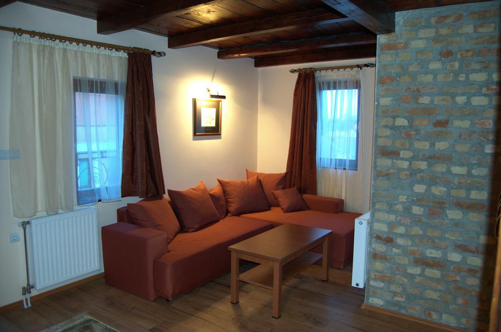 סומבור Guest House Prenociste Piccolina מראה חיצוני תמונה